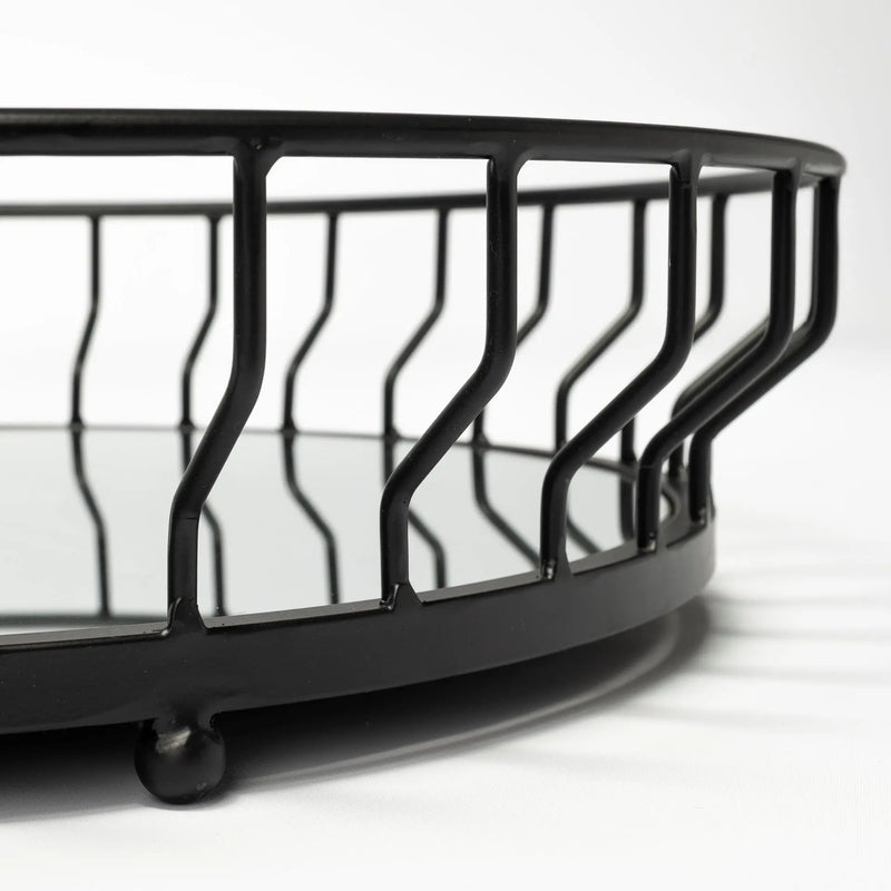 20" Black Round Metal Indoor Outdoor Serving Tray With Handles Homeroots Kitchen & Dining