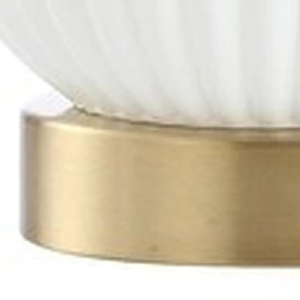 20" Gold Globe Globe Lamp With Drum Shade Homeroots Lighting