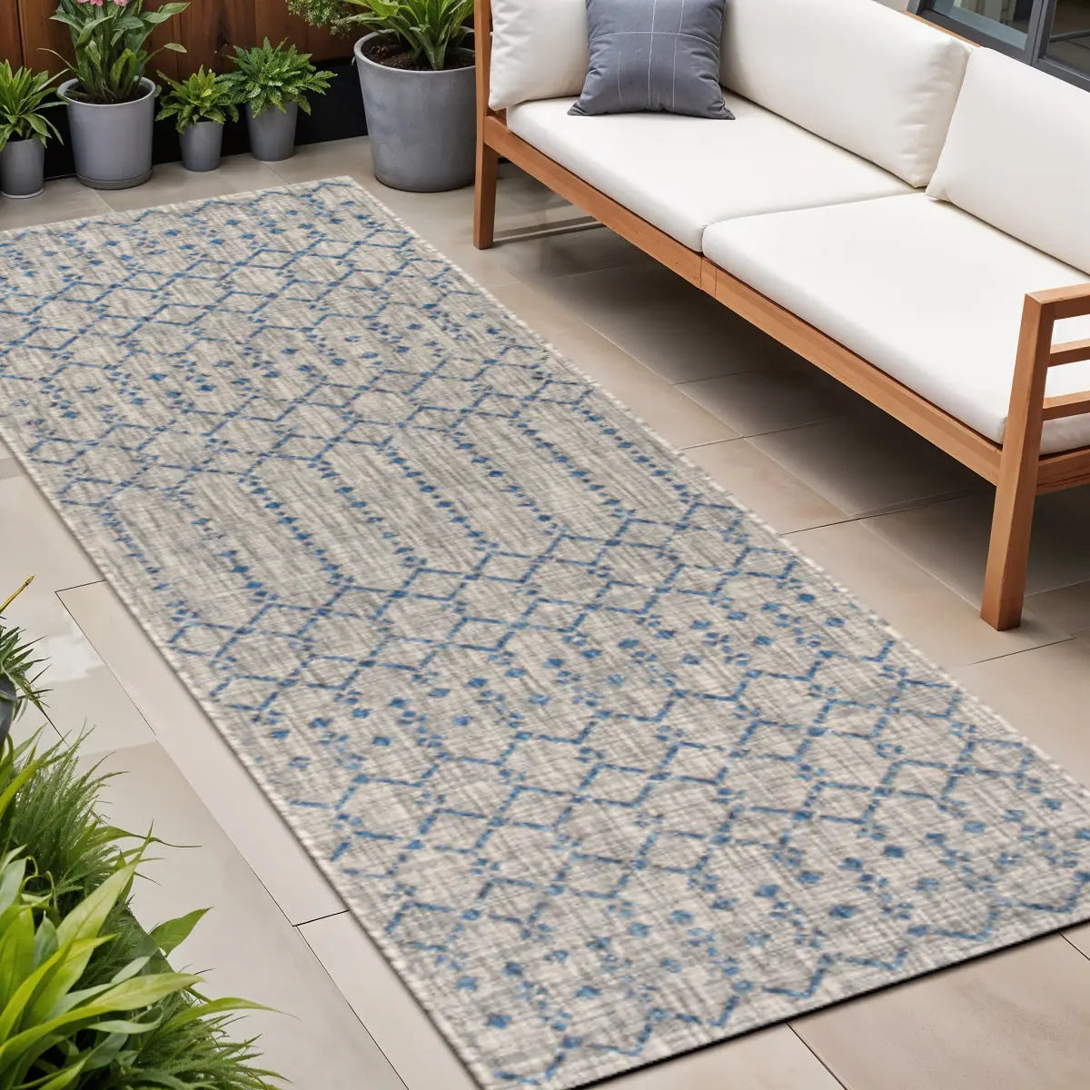 20' Light Gray And Navy Blue Trellis Indoor Outdoor Runner Rug Homeroots Outdoor