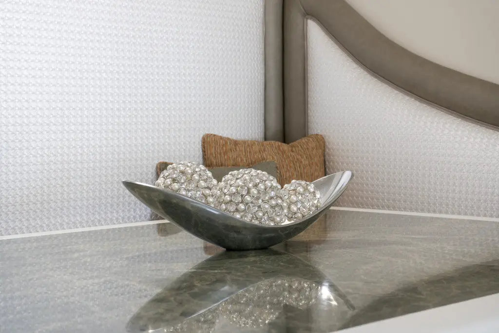 20" Silver Aluminum Contemporary Scoop Decorative Bowl Homeroots Kitchen & Dining