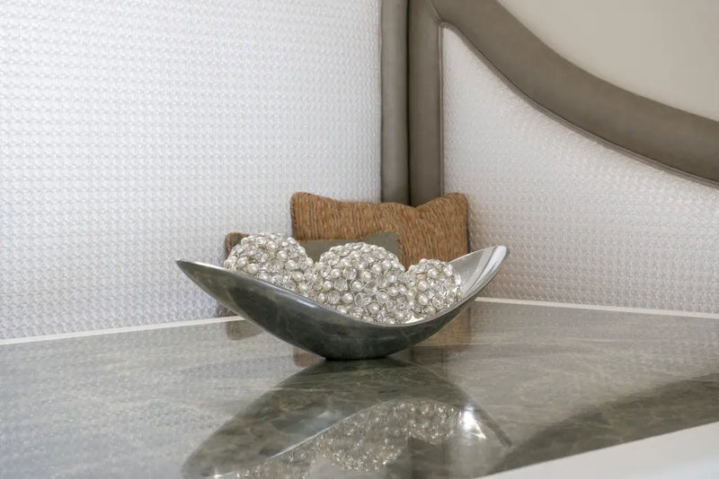 20" Silver Aluminum Contemporary Scoop Decorative Bowl Homeroots Kitchen & Dining