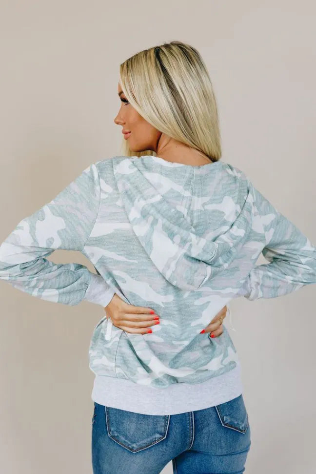 Like Magic Camo Jacket Stay Warm in Style