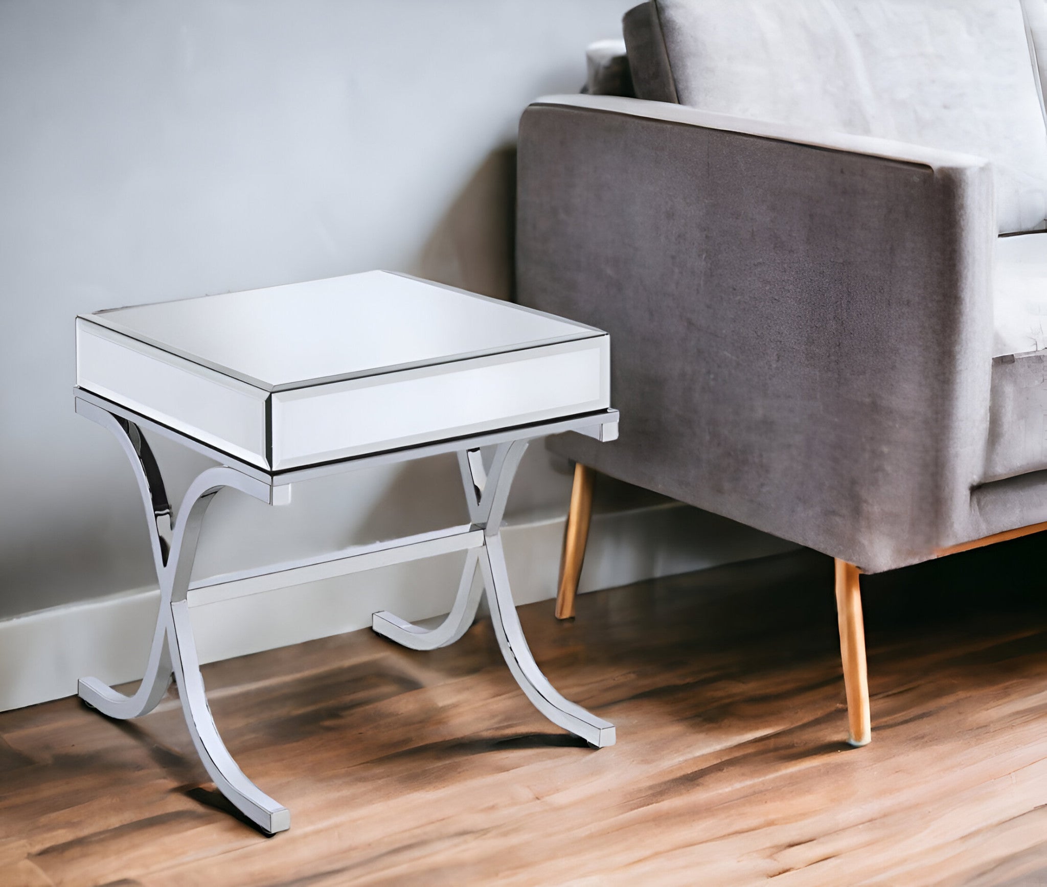 22" Silver And Clear Glass Square Mirrored End Table - GreatEagleInc
