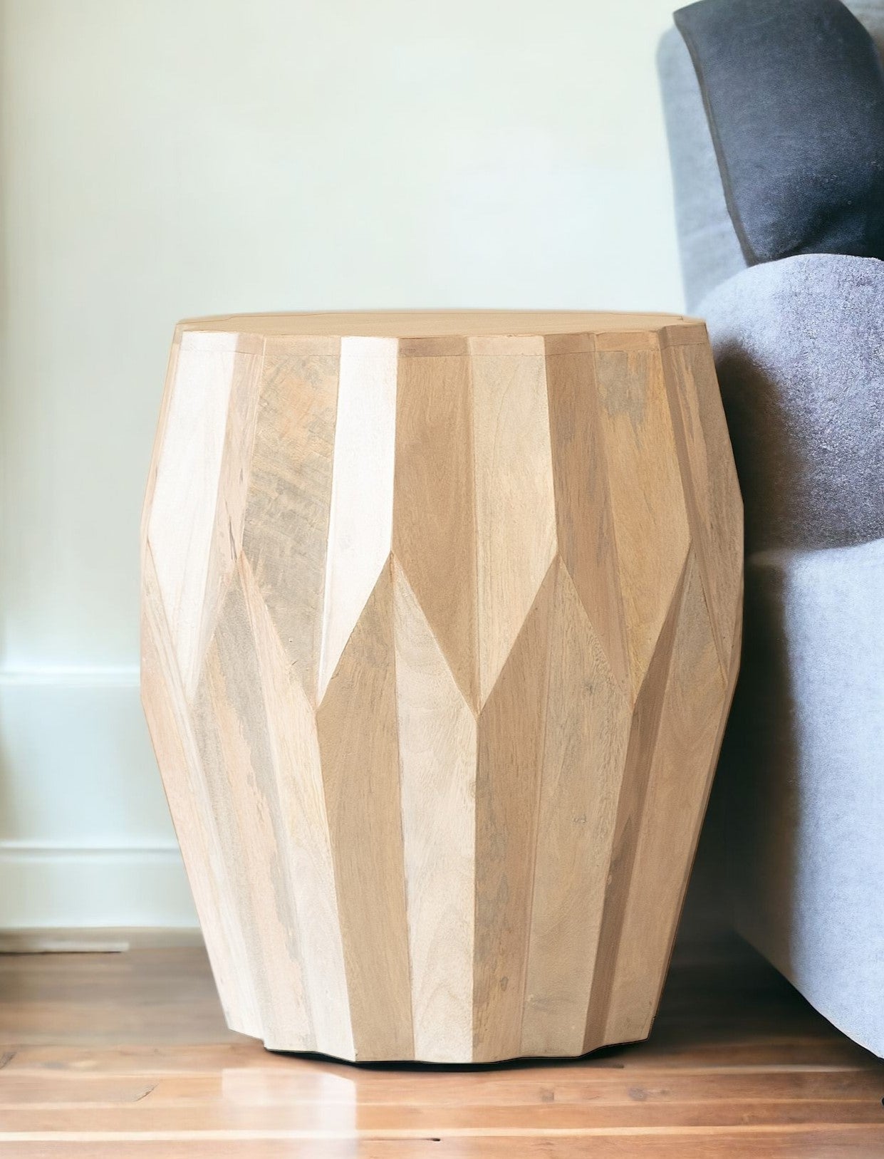 23" Natural Solid Wood Round Drum End Table - GreatEagleInc