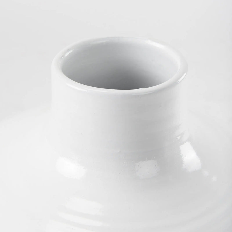24" White And Beige Ombre Ceramic Round Floor Vase Homeroots Home Decor