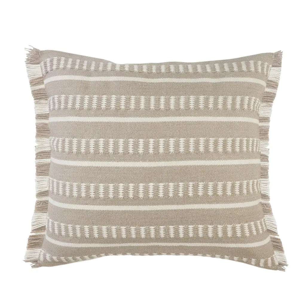 24" X 24" Tan Zippered Coastal Indoor Outdoor Throw Pillow Homeroots Outdoor
