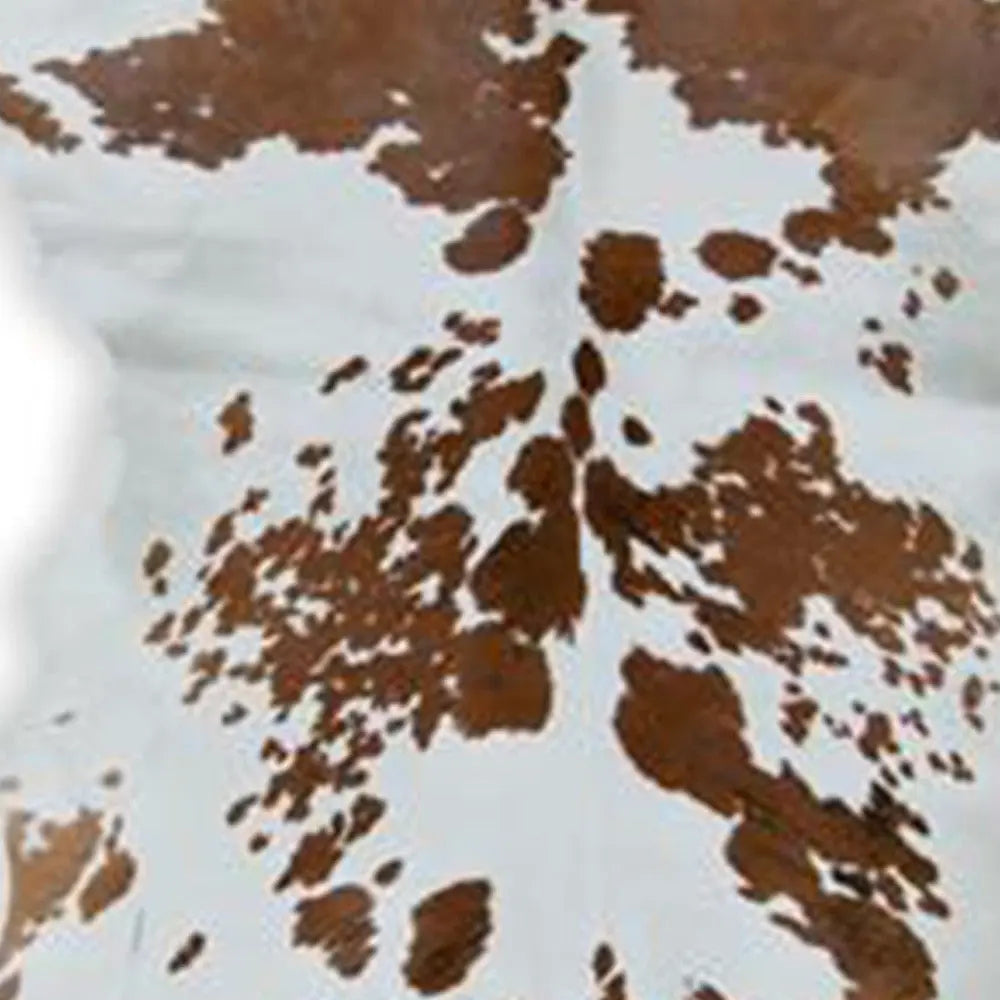 24" X 36" Salt And Pepper, Brown And White Calfskin - Area Rug Homeroots Home Decor
