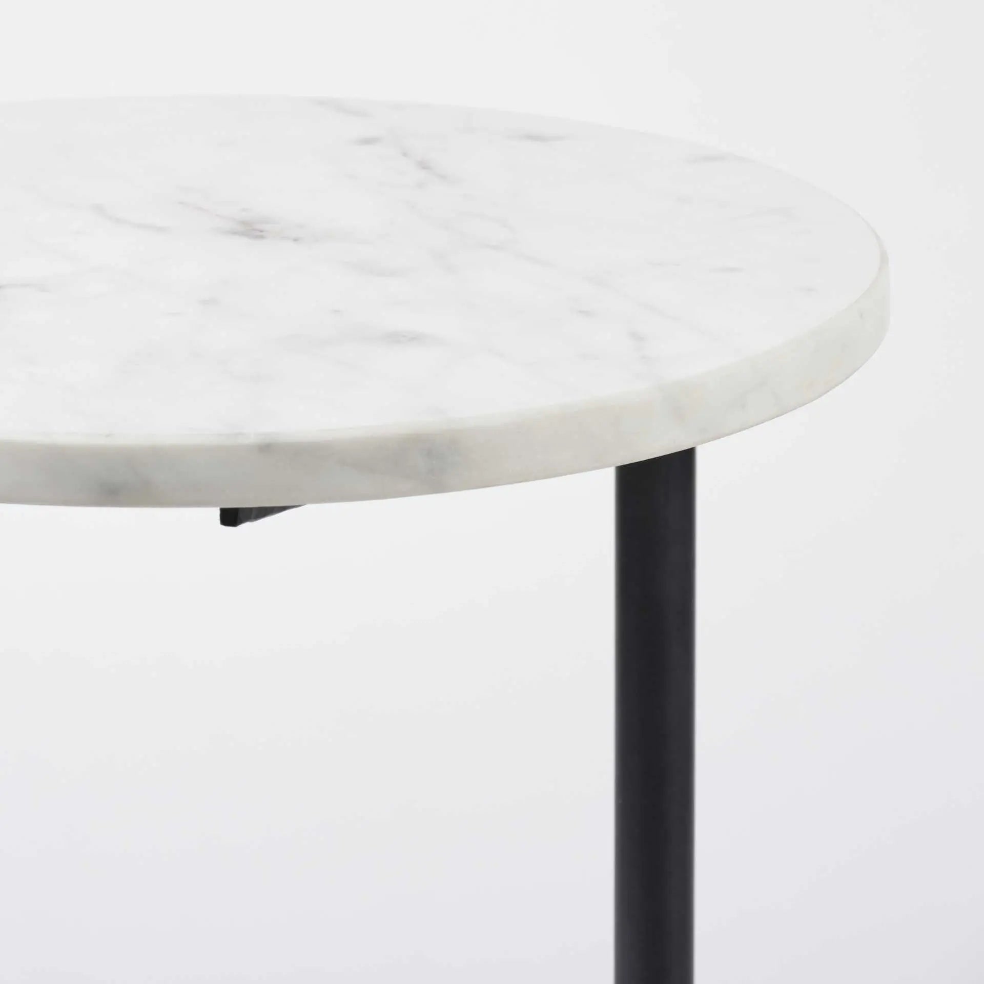 27" Black And White Marble Round End Table - GreatEagleInc