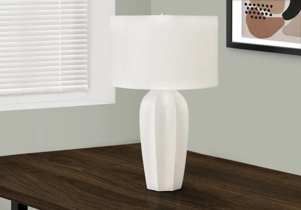 27" Cream Ceramic Geometric Table Lamp With Cream Drum Shade Homeroots Lighting