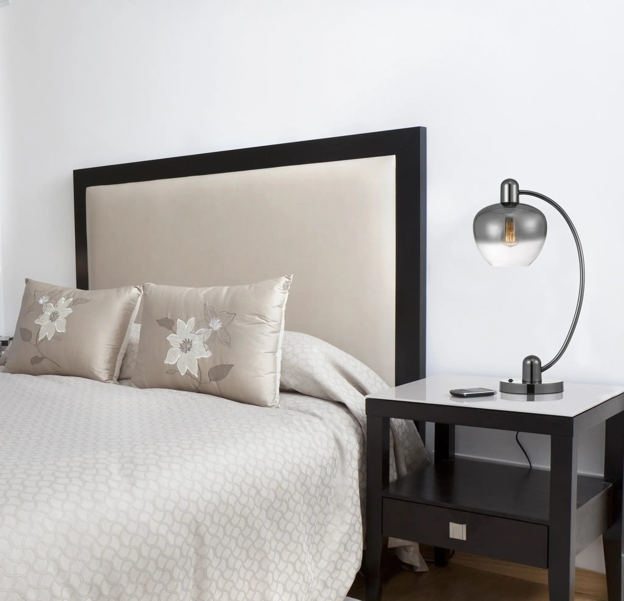 27" Gunmetal Metal Table Lamp With Silver Metallic Globe Shade Homeroots Lighting