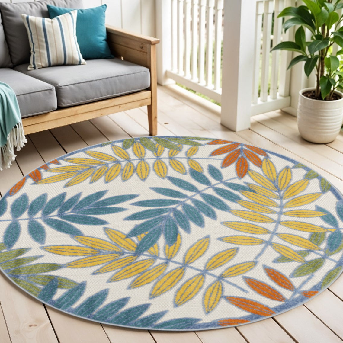 5' X 5' Ivory And Blue Round Indoor Outdoor Area Rug - GreatEagleInc