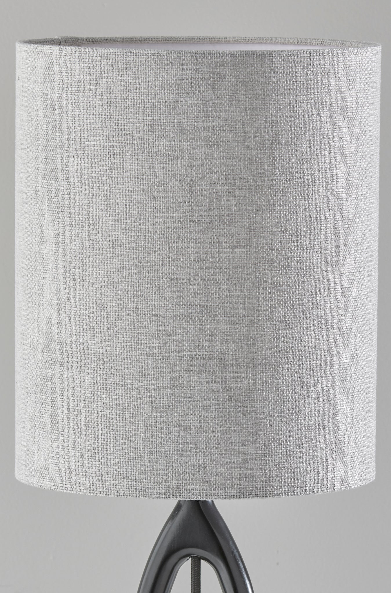 28" Black Solid Wood Round Table Lamp With Gray Drum Shade - GreatEagleInc