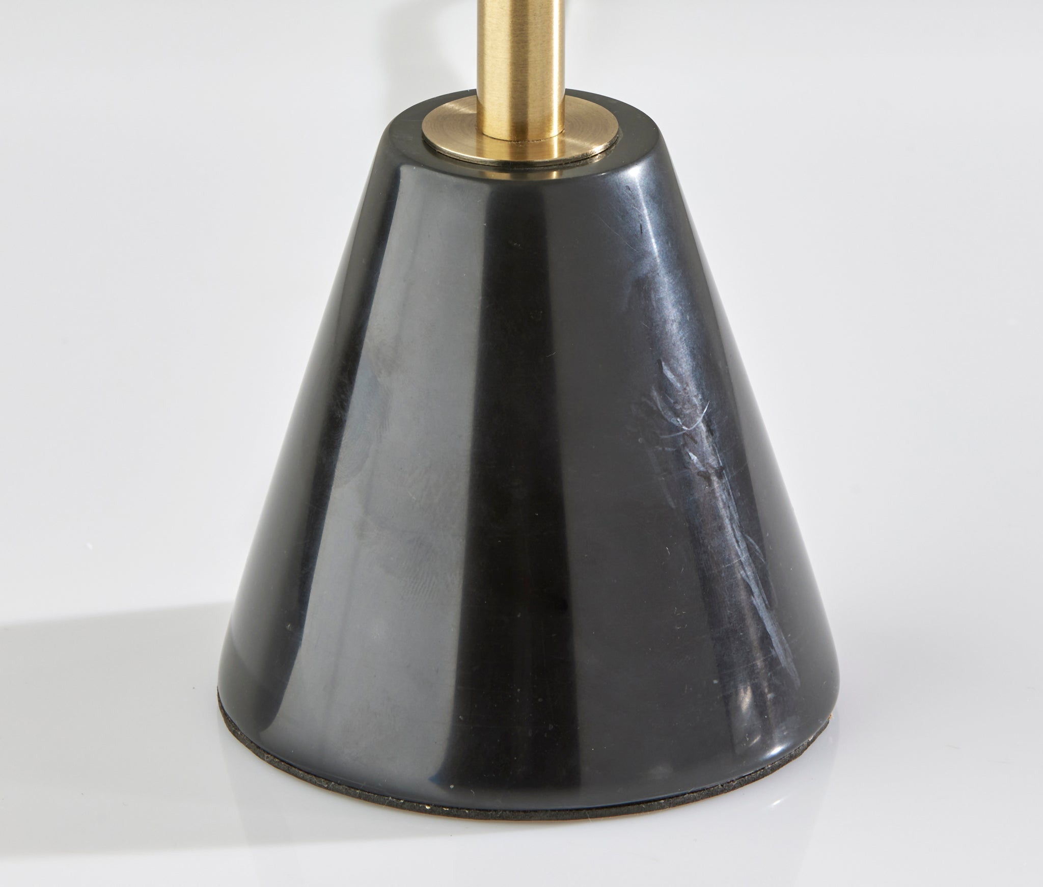 28" Black and Gold Marble and Metal Table Lamp With Beige Drum Shade - GreatEagleInc