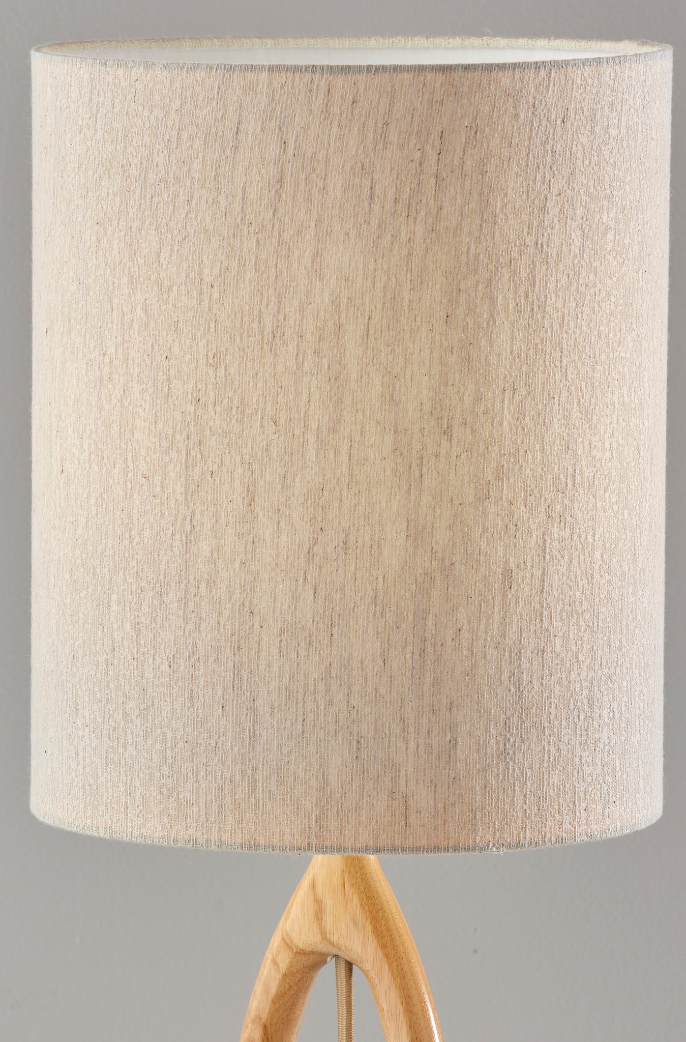28" Natural Solid Wood Round Table Lamp With Beige Drum Shade - GreatEagleInc