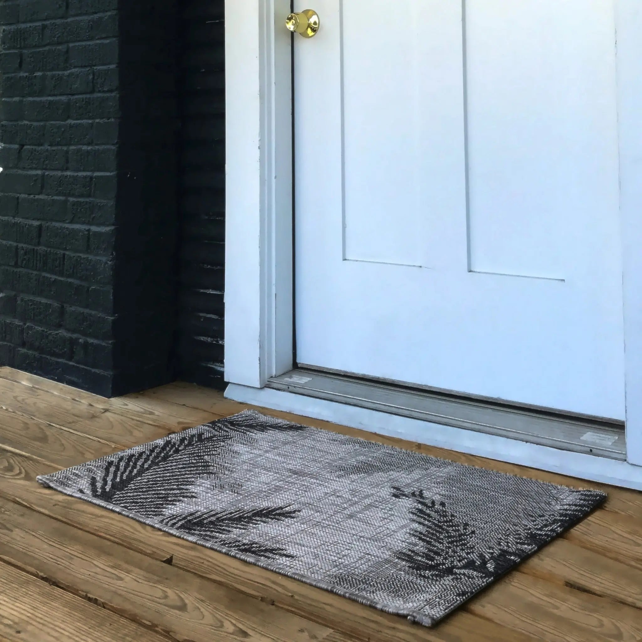 2' X 3' Beige Palm Leaf Indoor Outdoor Area Rug Homeroots Outdoor