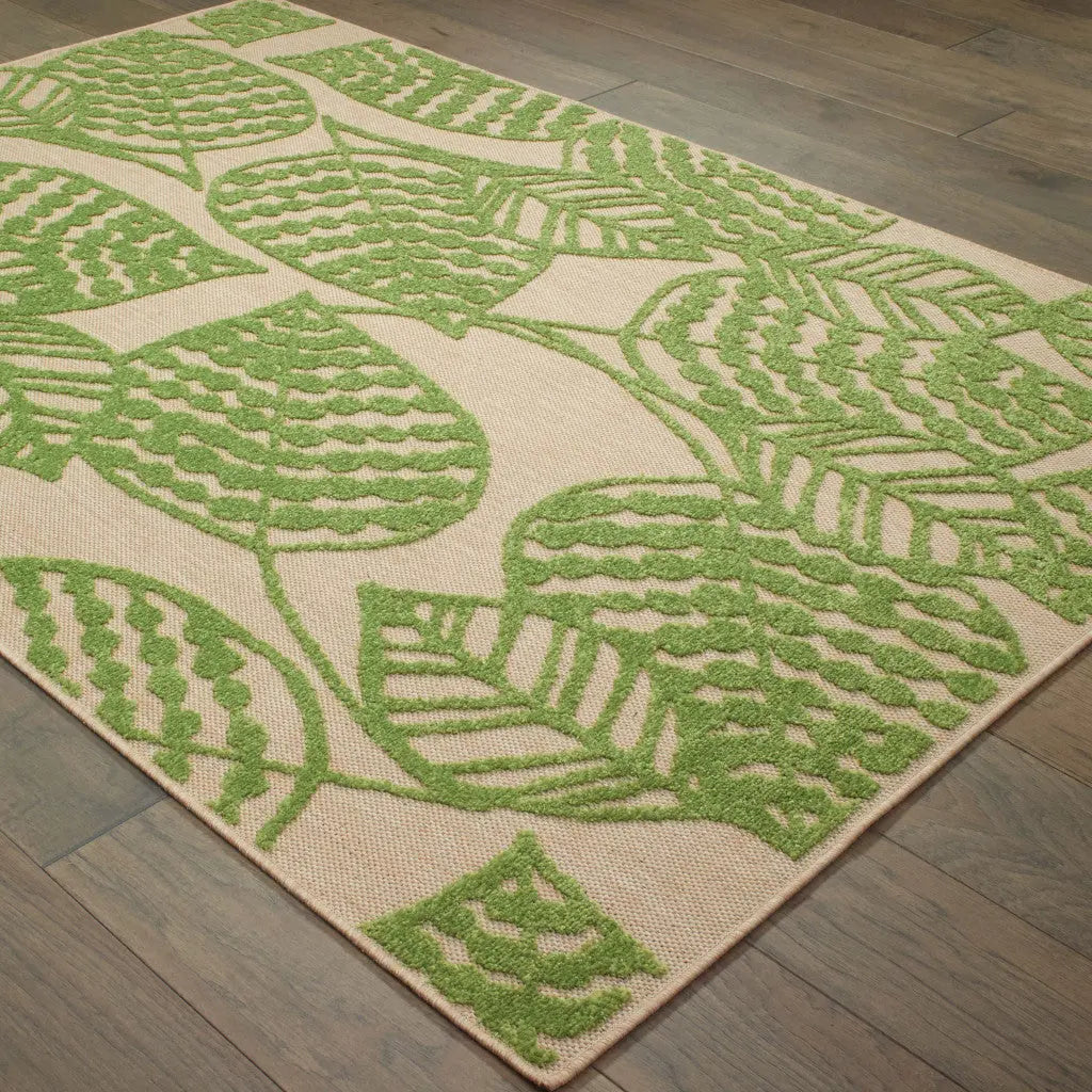 2' X 3' Beige and Black Floral Stain Resistant Indoor Outdoor Area Rug Homeroots Outdoor
