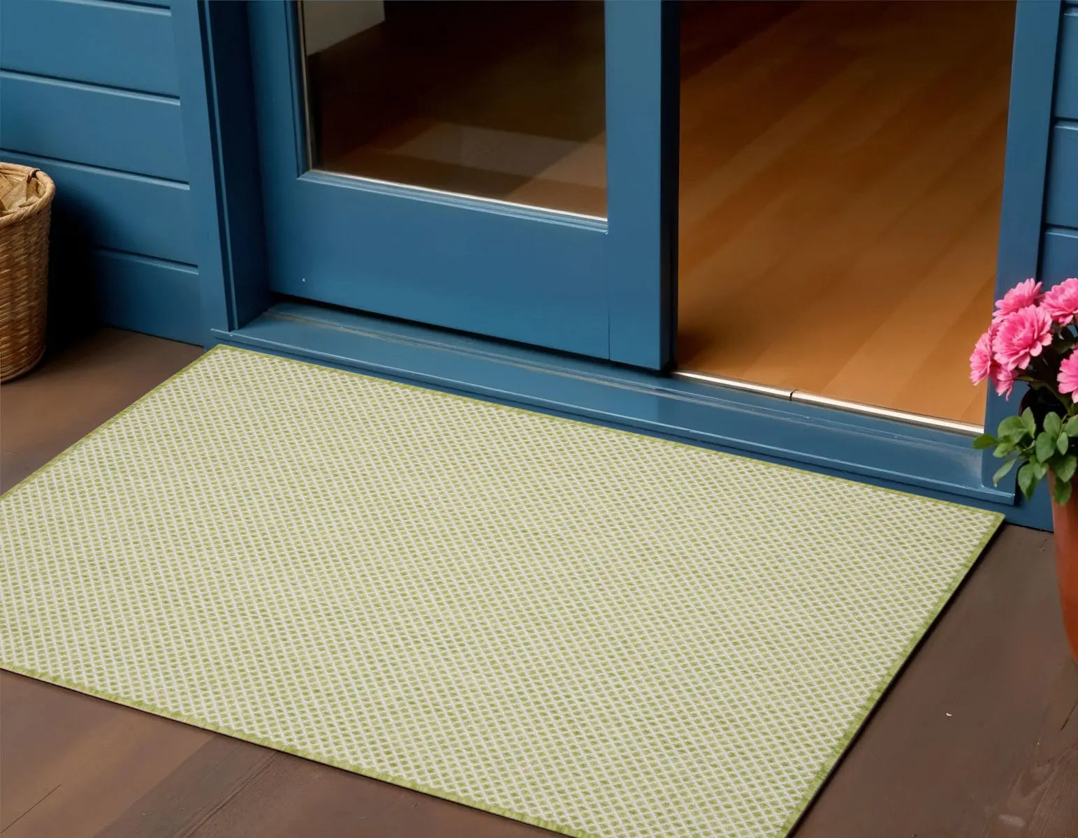 2' X 3' Ivory And Green Geometric Indoor Outdoor Area Rug Homeroots Outdoor