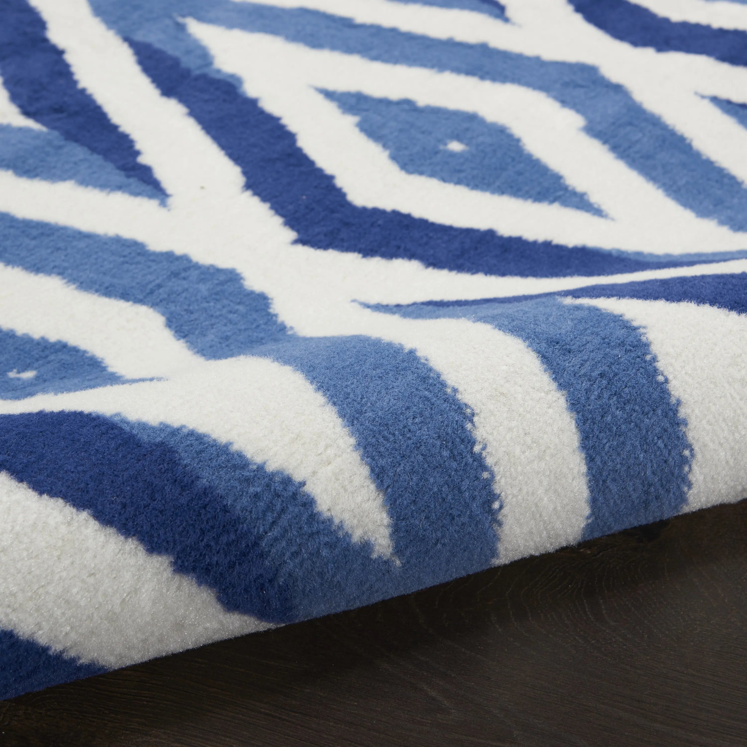 2' X 3' Ivory and Blue Geometric Area Rug Homeroots Home Decor