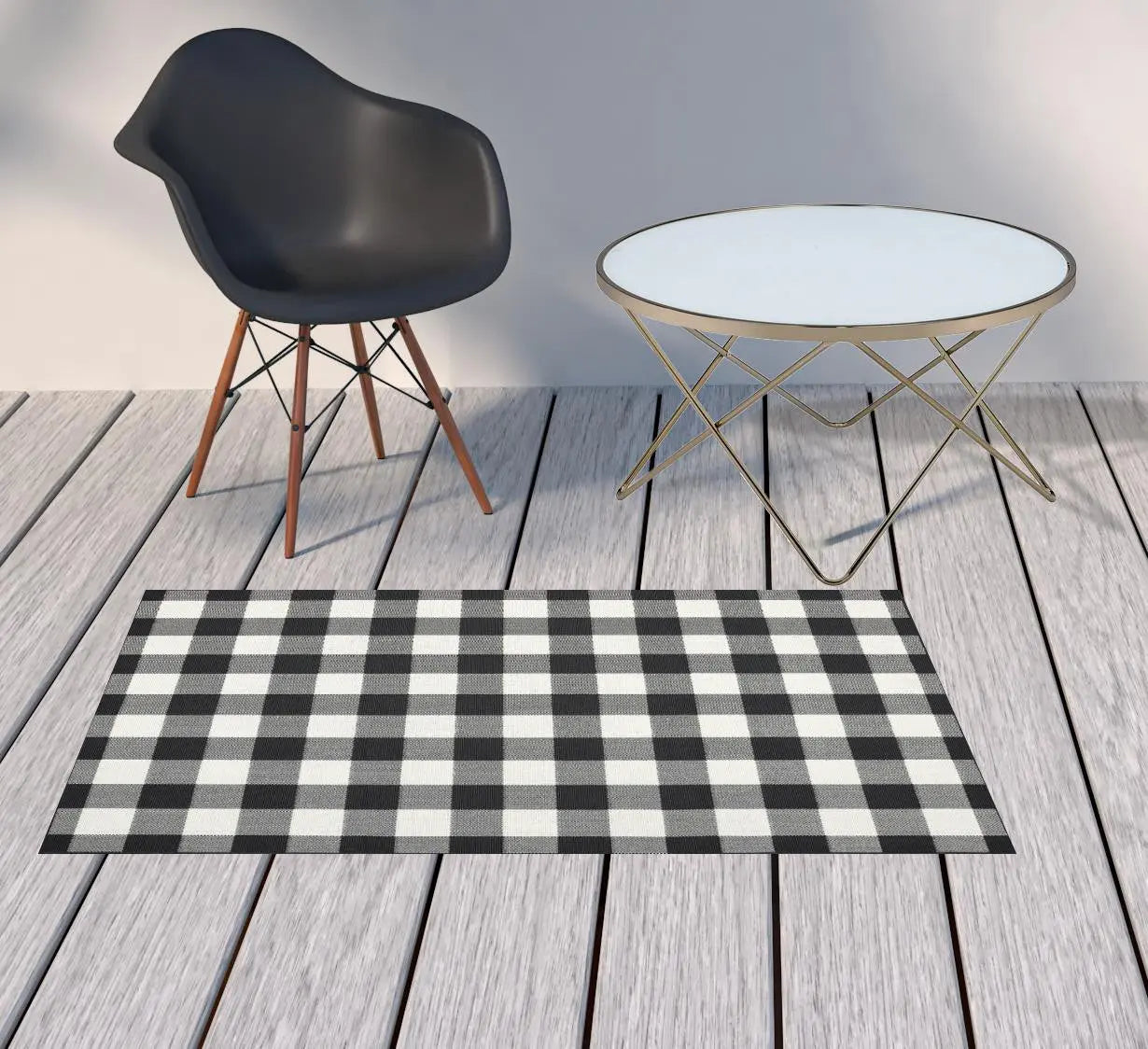 2' X 4' Black and Ivory Indoor Outdoor Area Rug Homeroots Outdoor