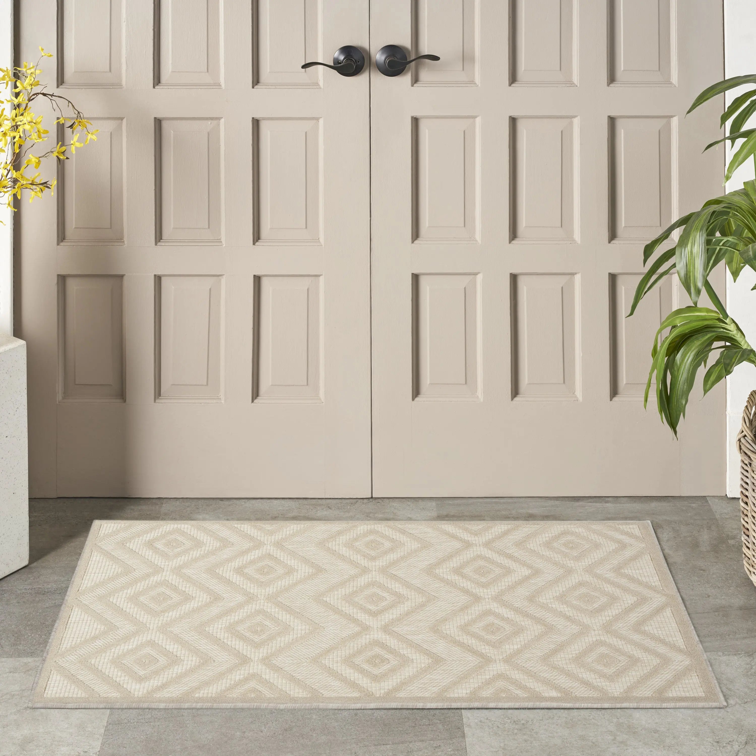 2' X 4' Cream And Beige Geometric Indoor Outdoor Area Rug Homeroots Outdoor