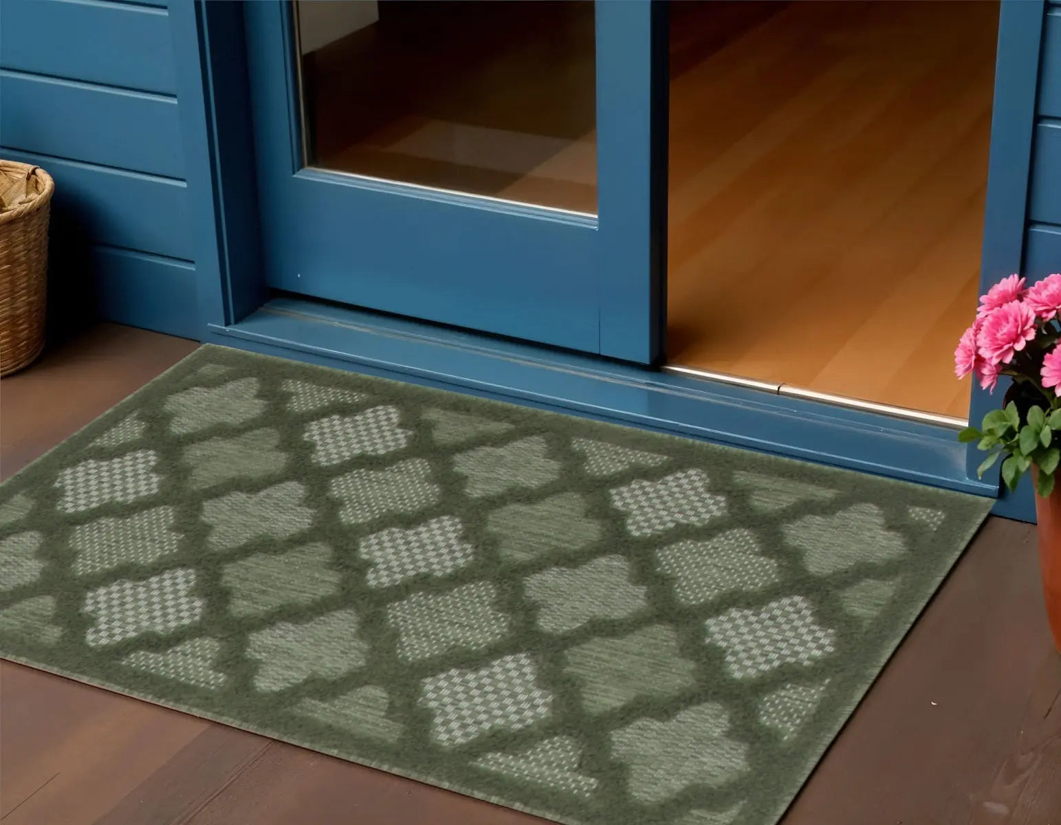 2' X 4' Dark Green And Light Green Geometric Indoor Outdoor Area Rug Homeroots Outdoor