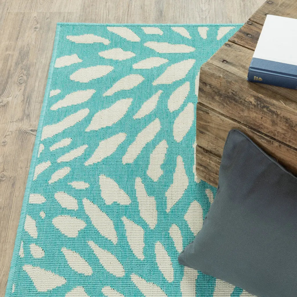 2' X 8' Blue and Ivory Floral Stain Resistant Indoor Outdoor Area Rug Homeroots Outdoor