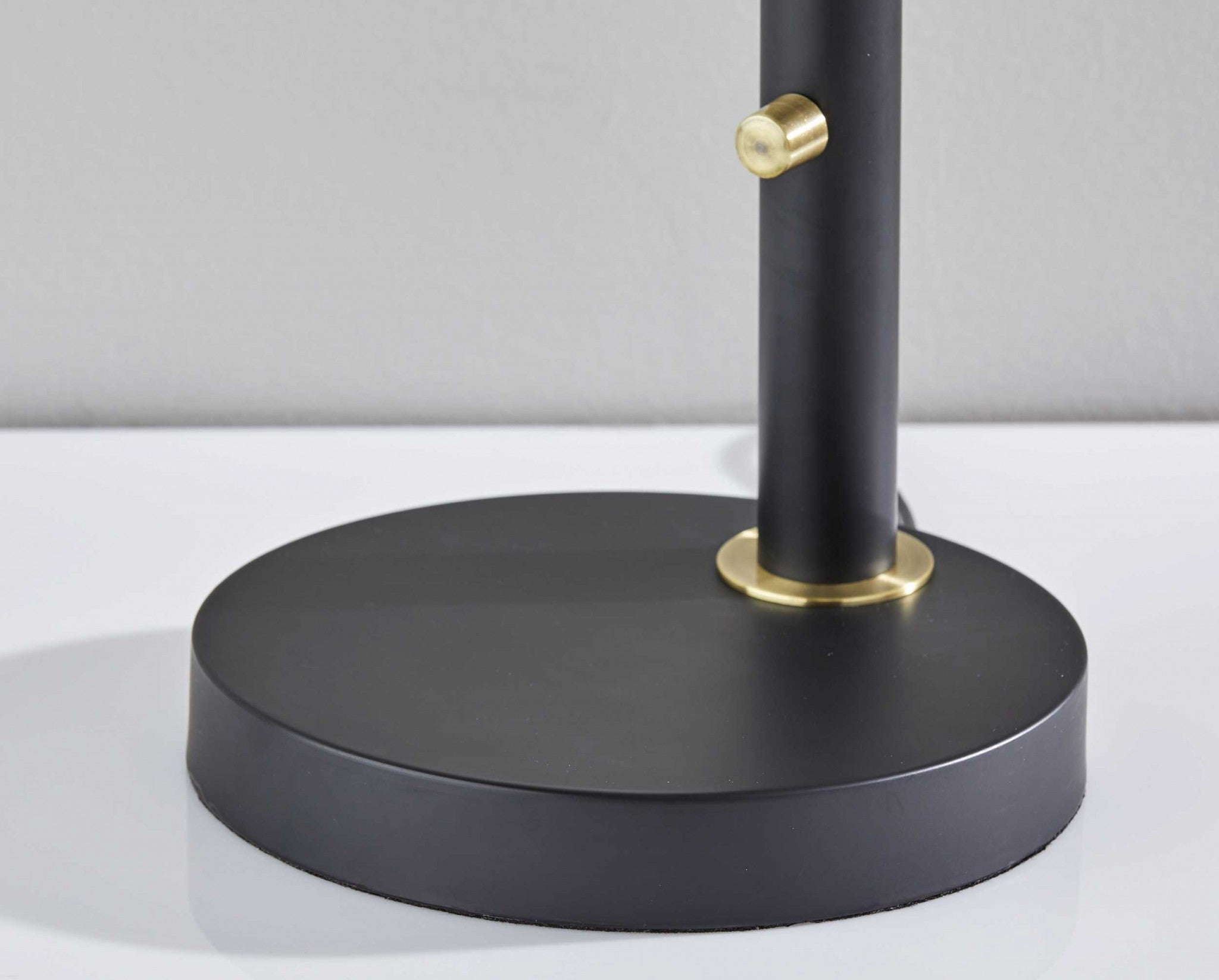 32" Black And Gold Metal Desk Lamp With Cinched Cone Shade - GreatEagleInc