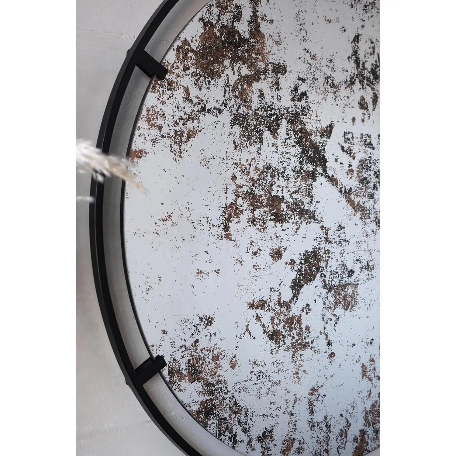 32" Black Round Iron Framed Accent Mirror Homeroots Bed & Bath
