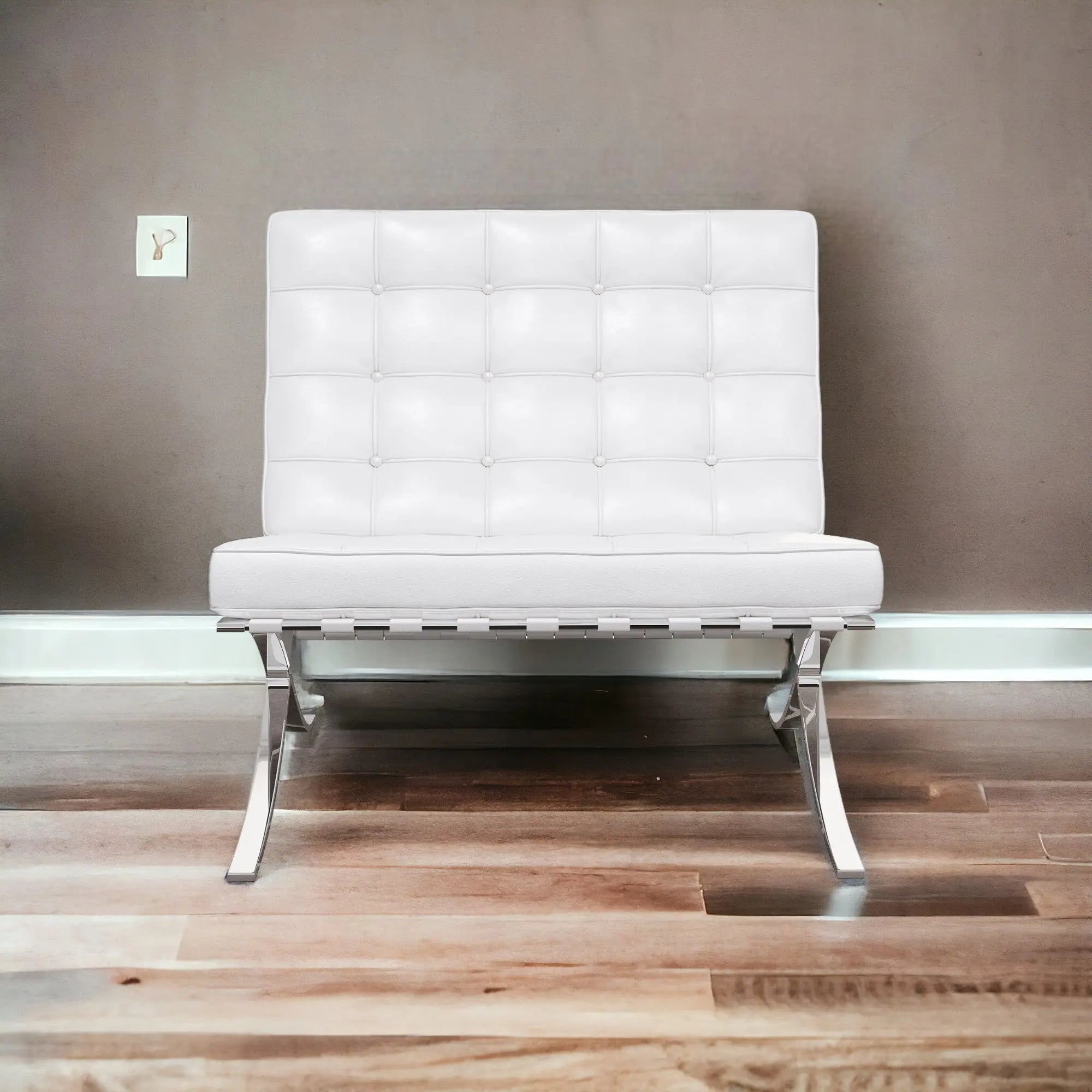 32" White and Silver Italian Leather Tufted Lounge Chair Homeroots Living Room