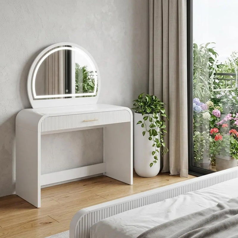 39" White Wood Mirrored Vanity Table And Lights Homeroots Living Room