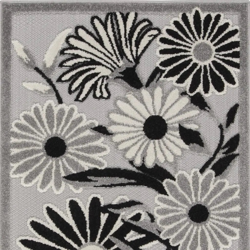 3' X 4' Black and White Floral Indoor Outdoor Area Rug Homeroots Outdoor
