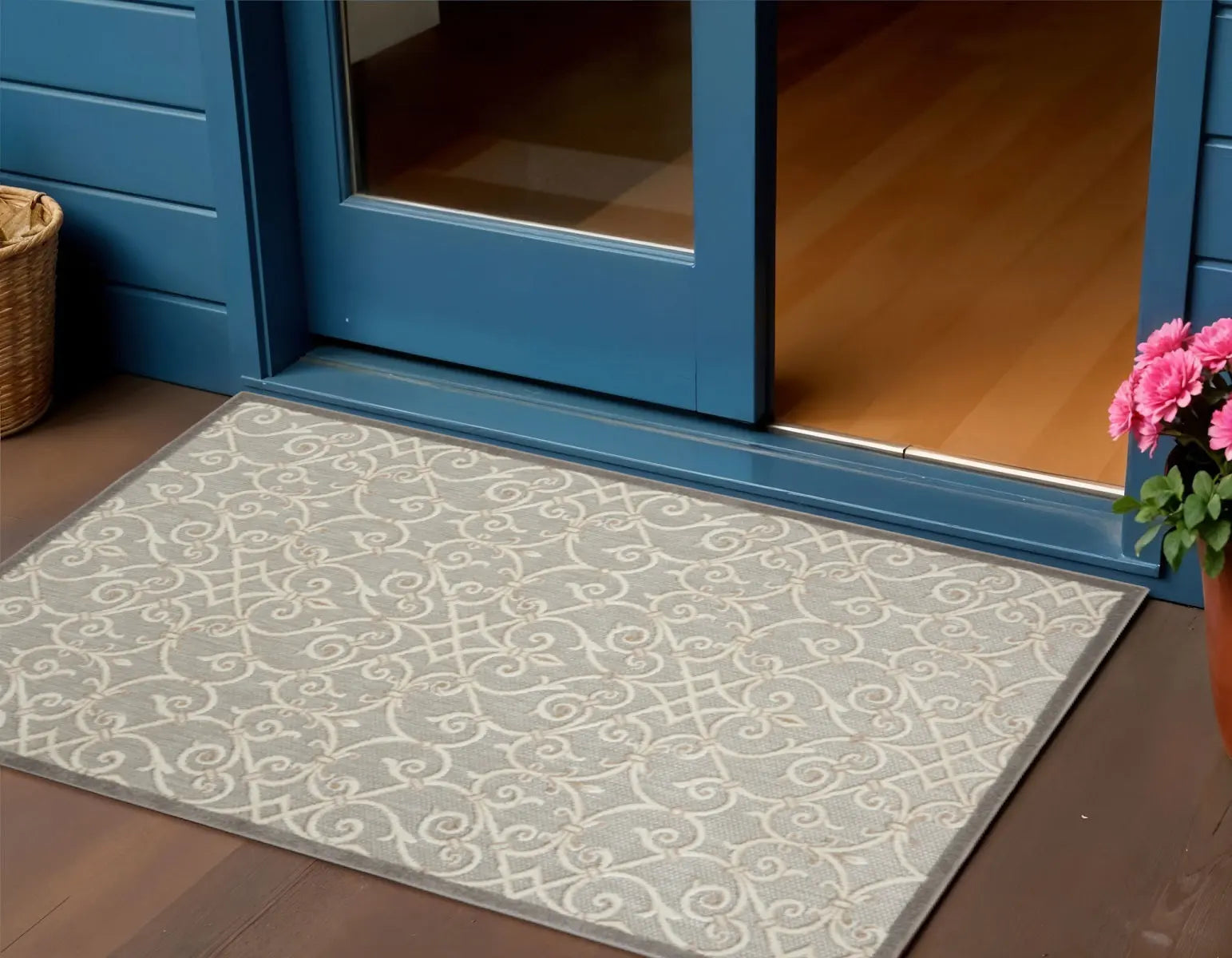 3' X 4' Gray And Ivory Indoor Outdoor Area Rug Homeroots Outdoor