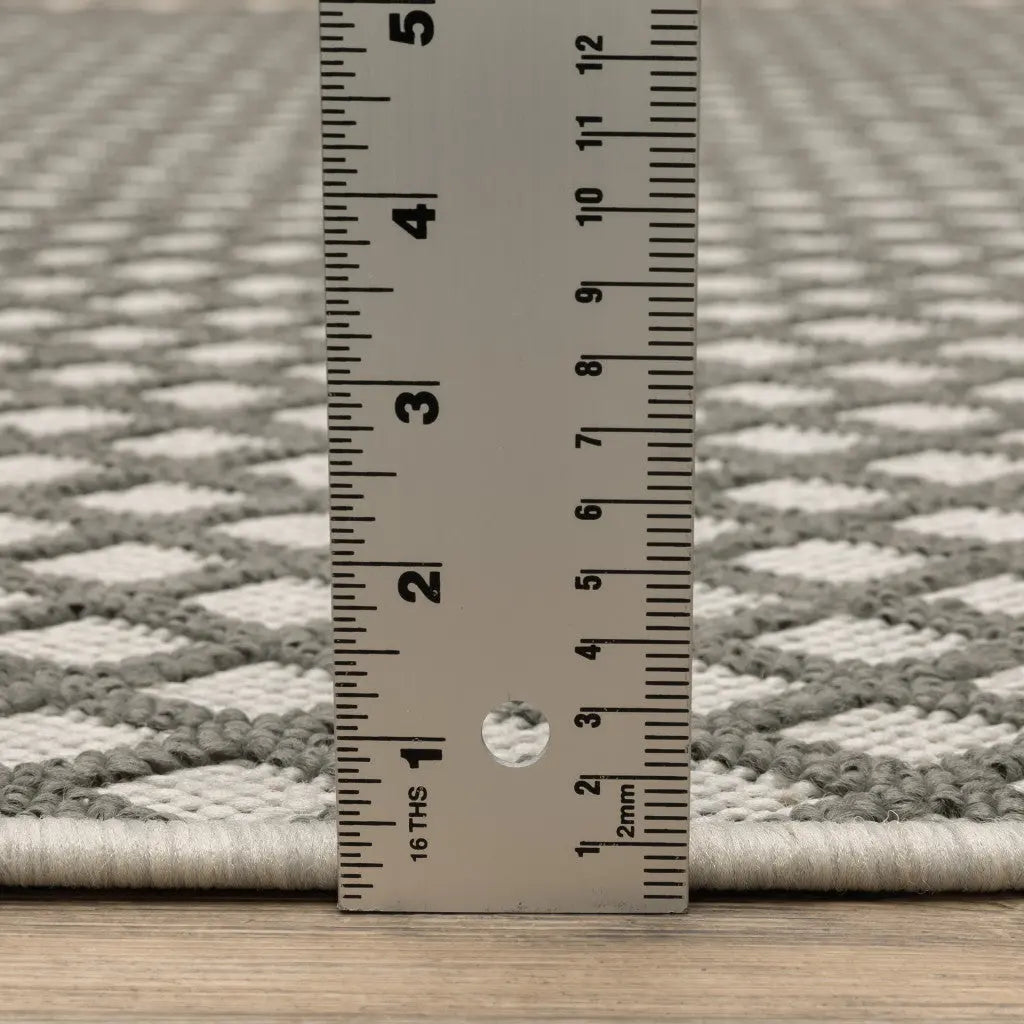 3' X 5' Beige Geometric Stain Resistant Indoor Outdoor Area Rug Homeroots Outdoor