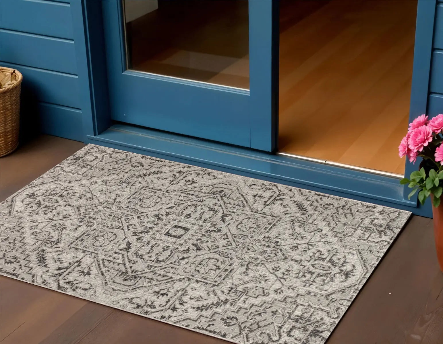3' X 5' Black And Gray Medallion Indoor Outdoor Area Rug Homeroots Outdoor
