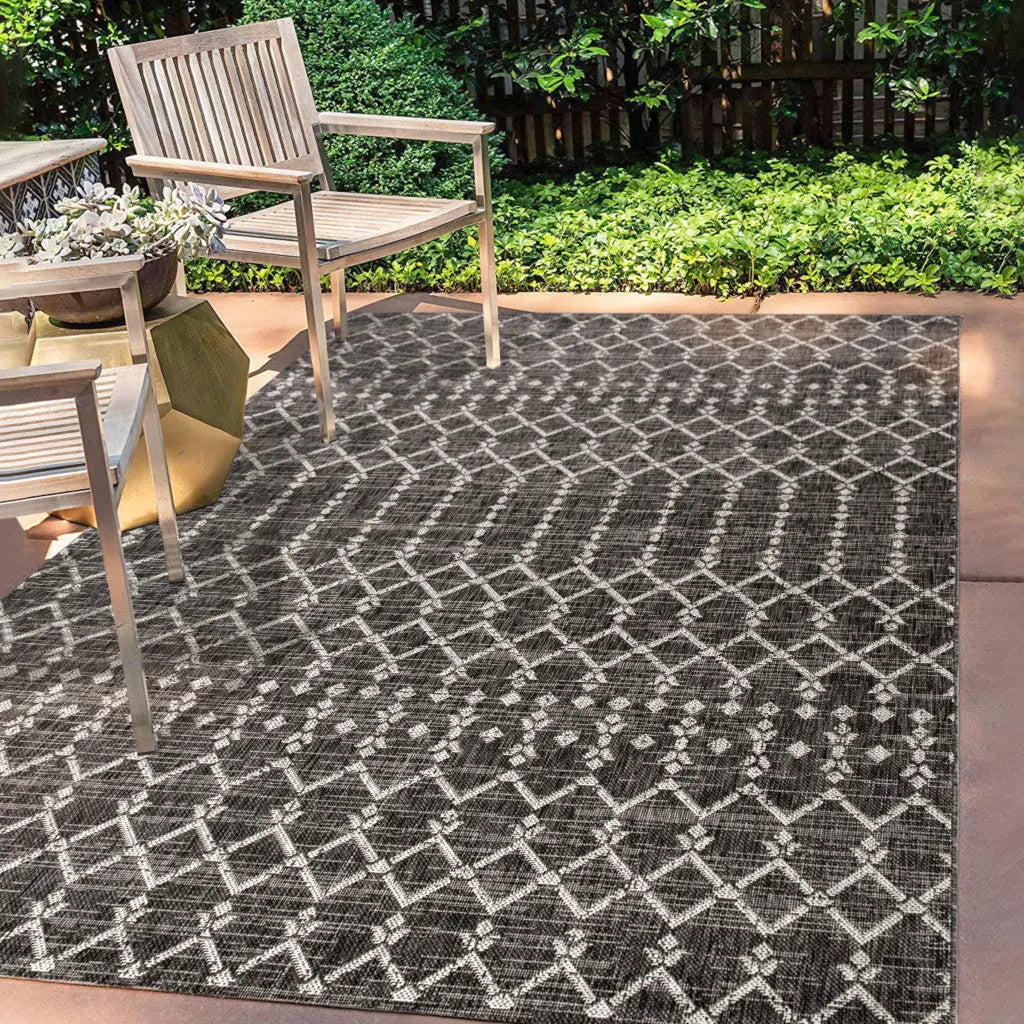 3' X 5' Black And Gray Trellis Indoor Outdoor Area Rug Homeroots Outdoor