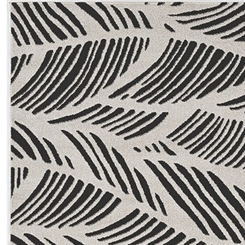 3' X 5' Black And White Floral Indoor Outdoor Area Rug Homeroots Outdoor