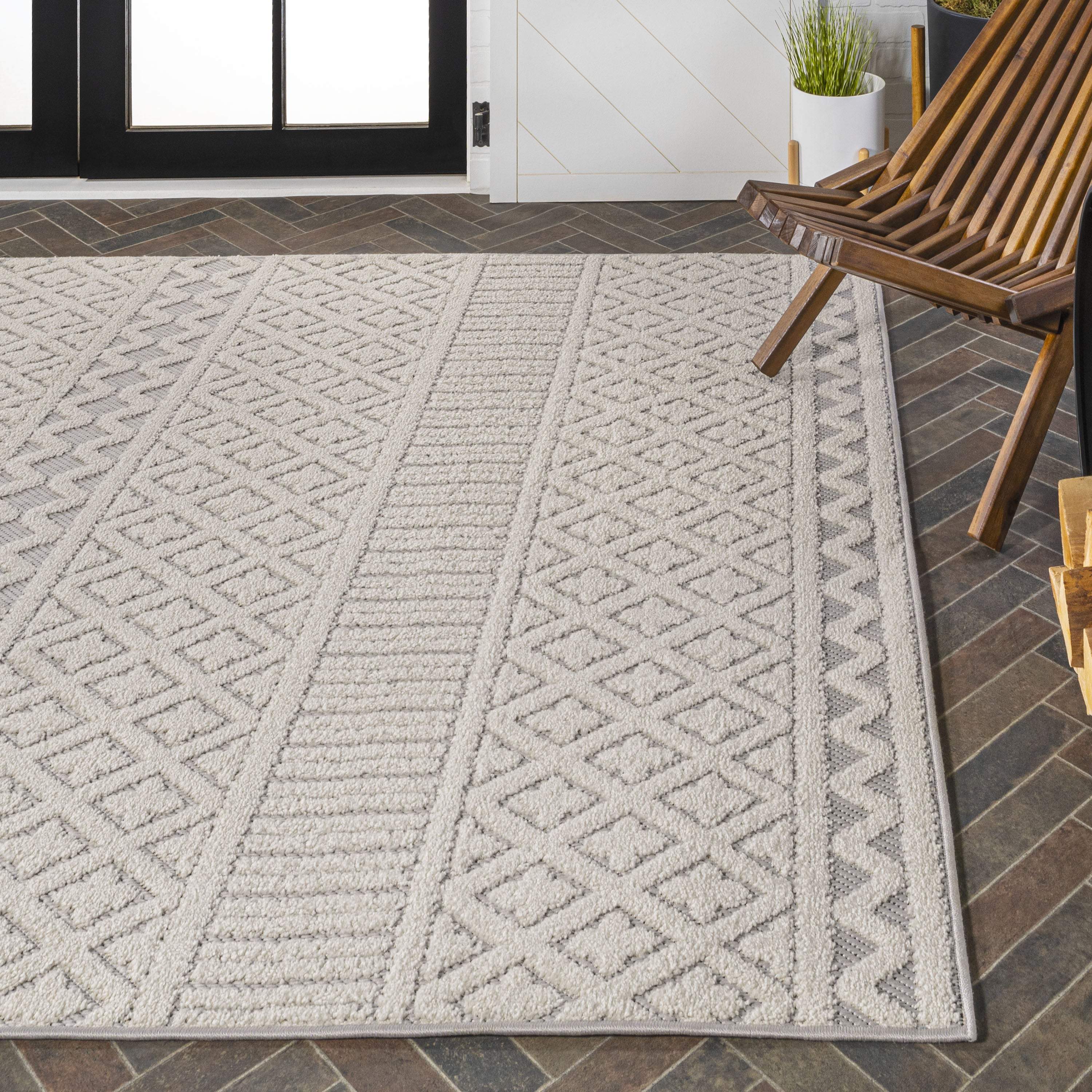 3' X 5' Cream And Gray Trellis Indoor Outdoor Area Rug - GreatEagleInc