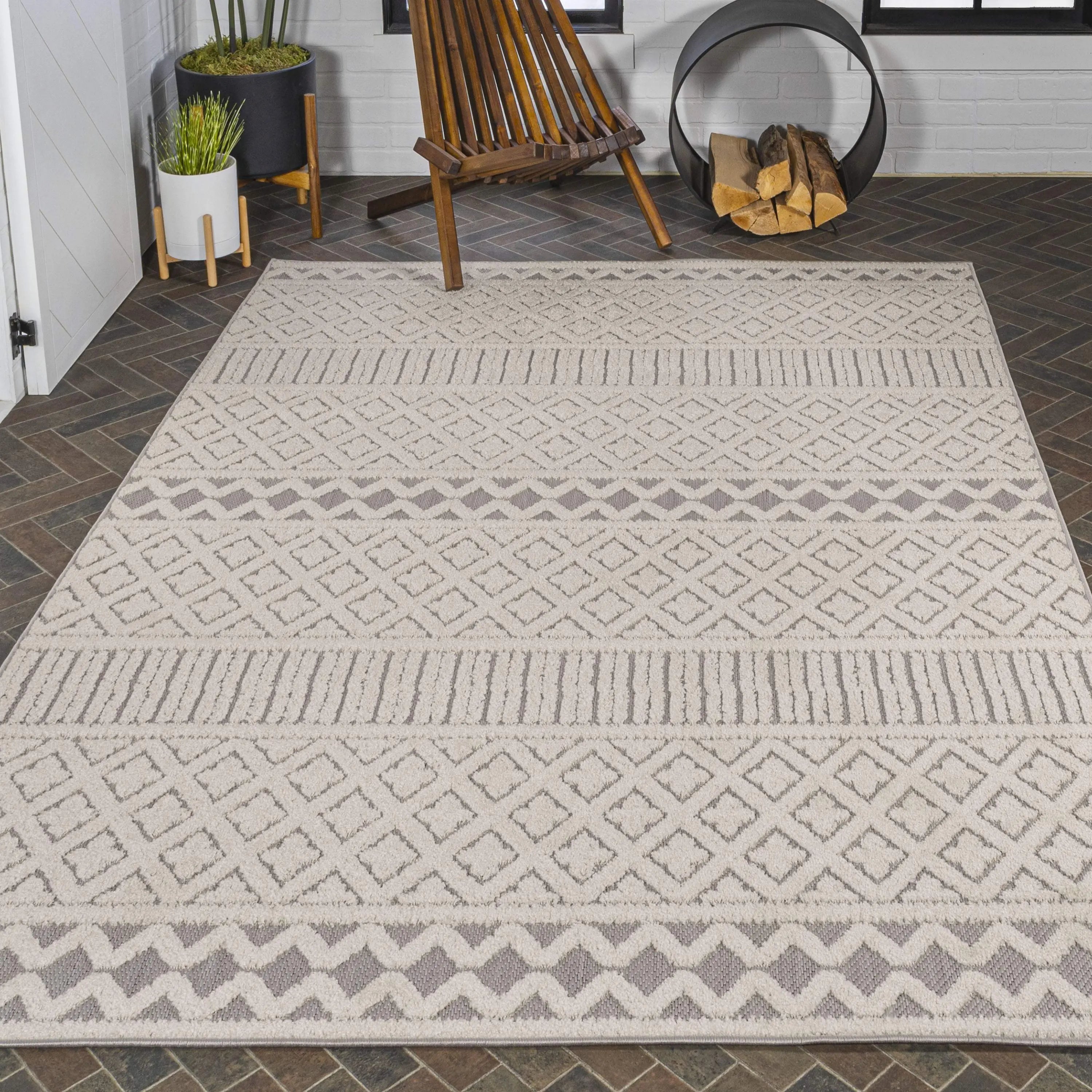 3' X 5' Cream And Gray Trellis Indoor Outdoor Area Rug - GreatEagleInc