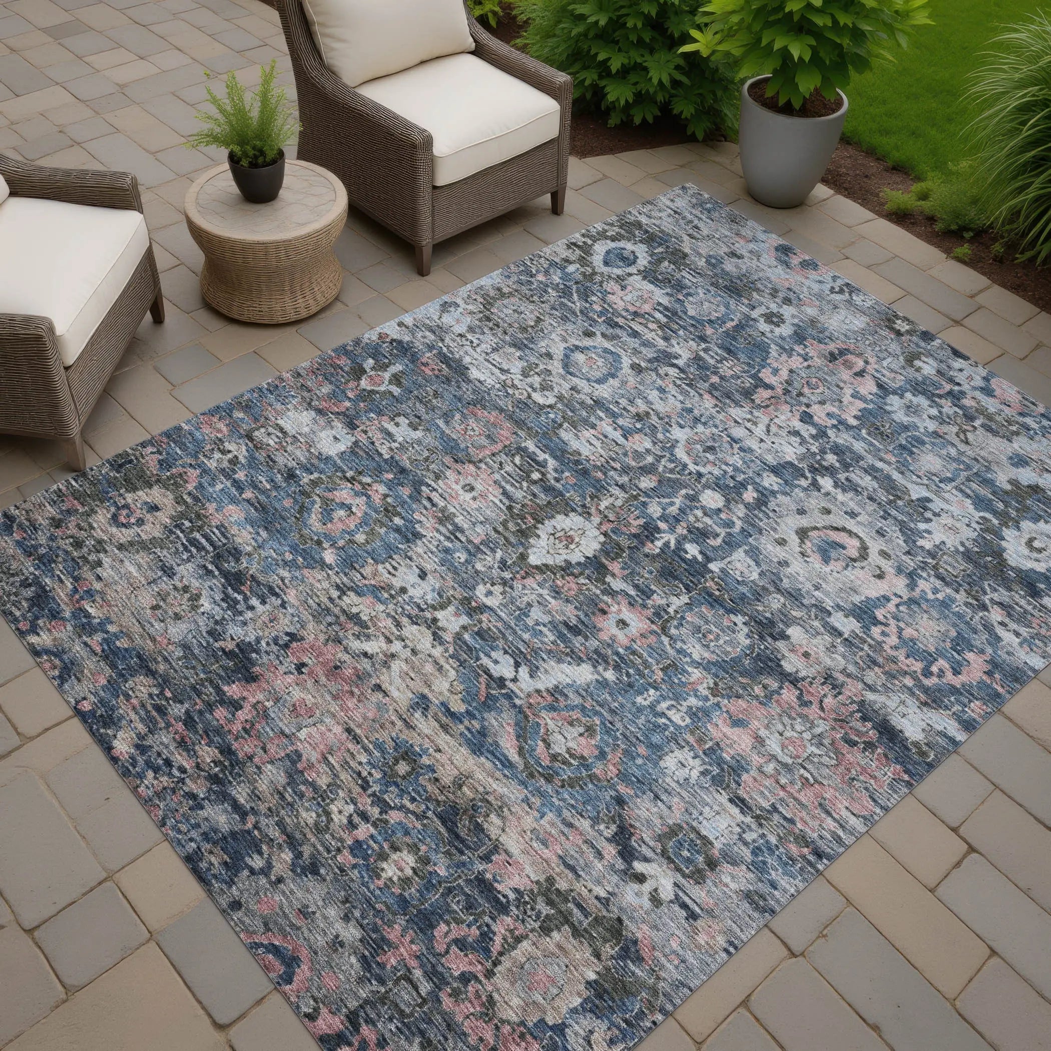 3' X 5' Denim Blue And Blue Floral Washable Indoor Outdoor Area Rug Homeroots Outdoor