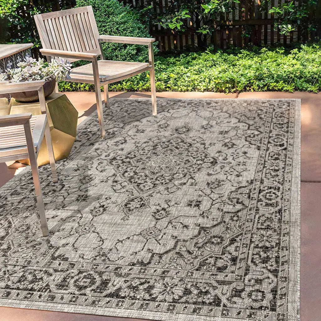 3' X 5' Gray And Black Medallion Indoor Outdoor Area Rug Homeroots Outdoor