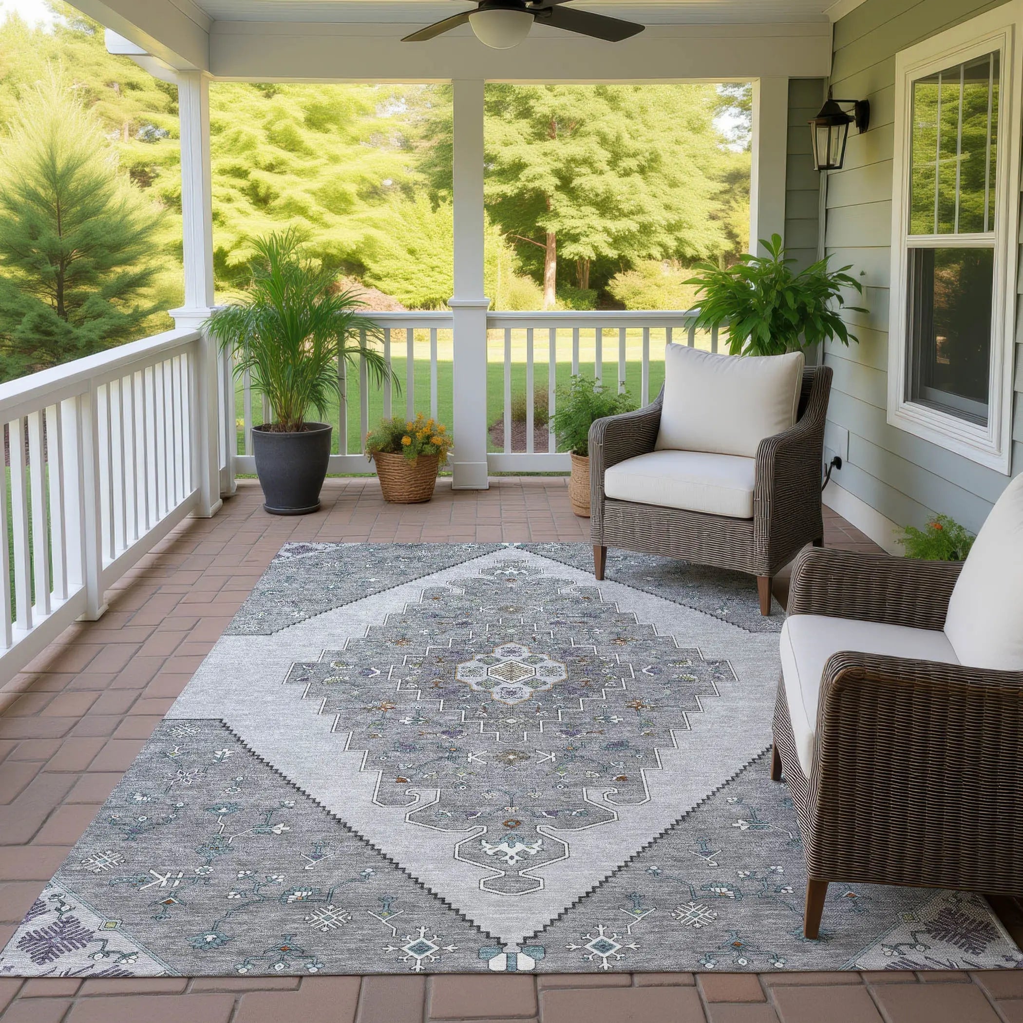 3' X 5' Gray And Silver Geometric Washable Indoor Outdoor Area Rug Homeroots Outdoor