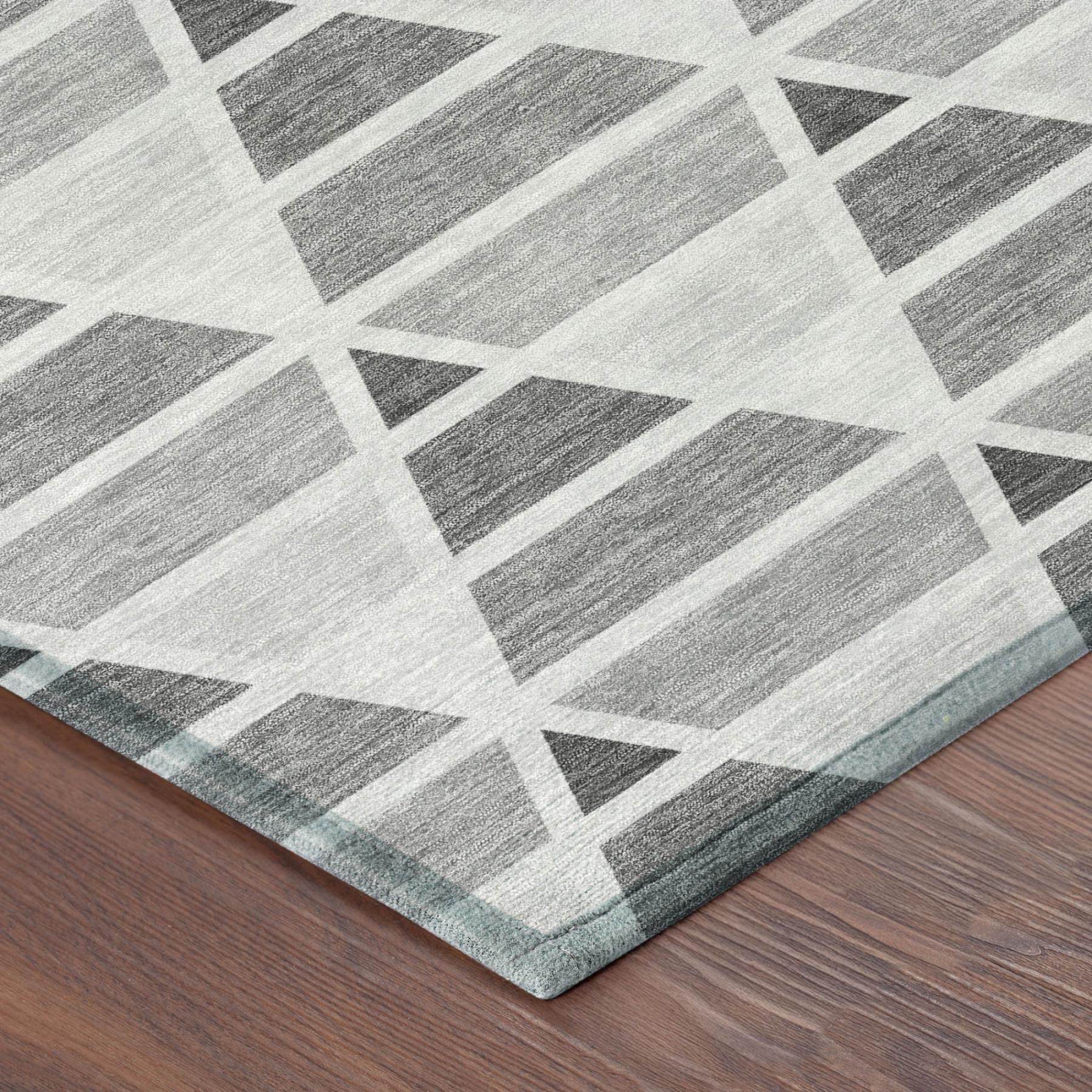 3' X 5' Gray And Silver Geometric Washable Indoor Outdoor Area Rug Homeroots Outdoor