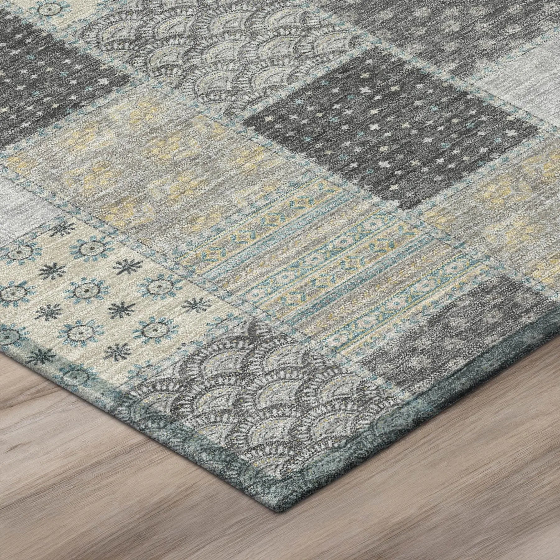 3' X 5' Gray And Silver Patchwork Washable Indoor Outdoor Area Rug Homeroots Outdoor