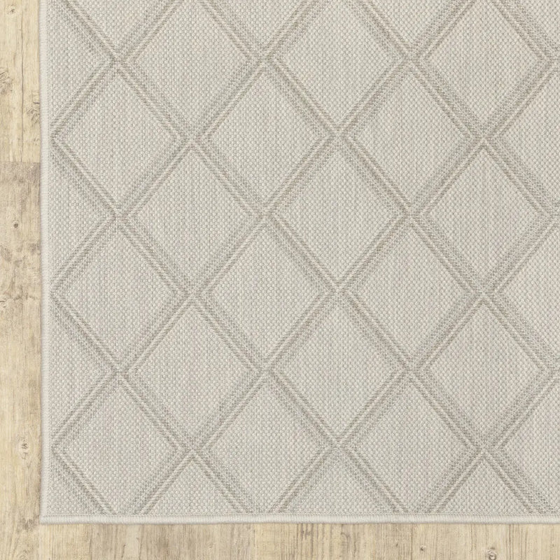 3' X 5' Gray and Ivory Geometric Stain Resistant Indoor Outdoor Area Rug Homeroots Outdoor