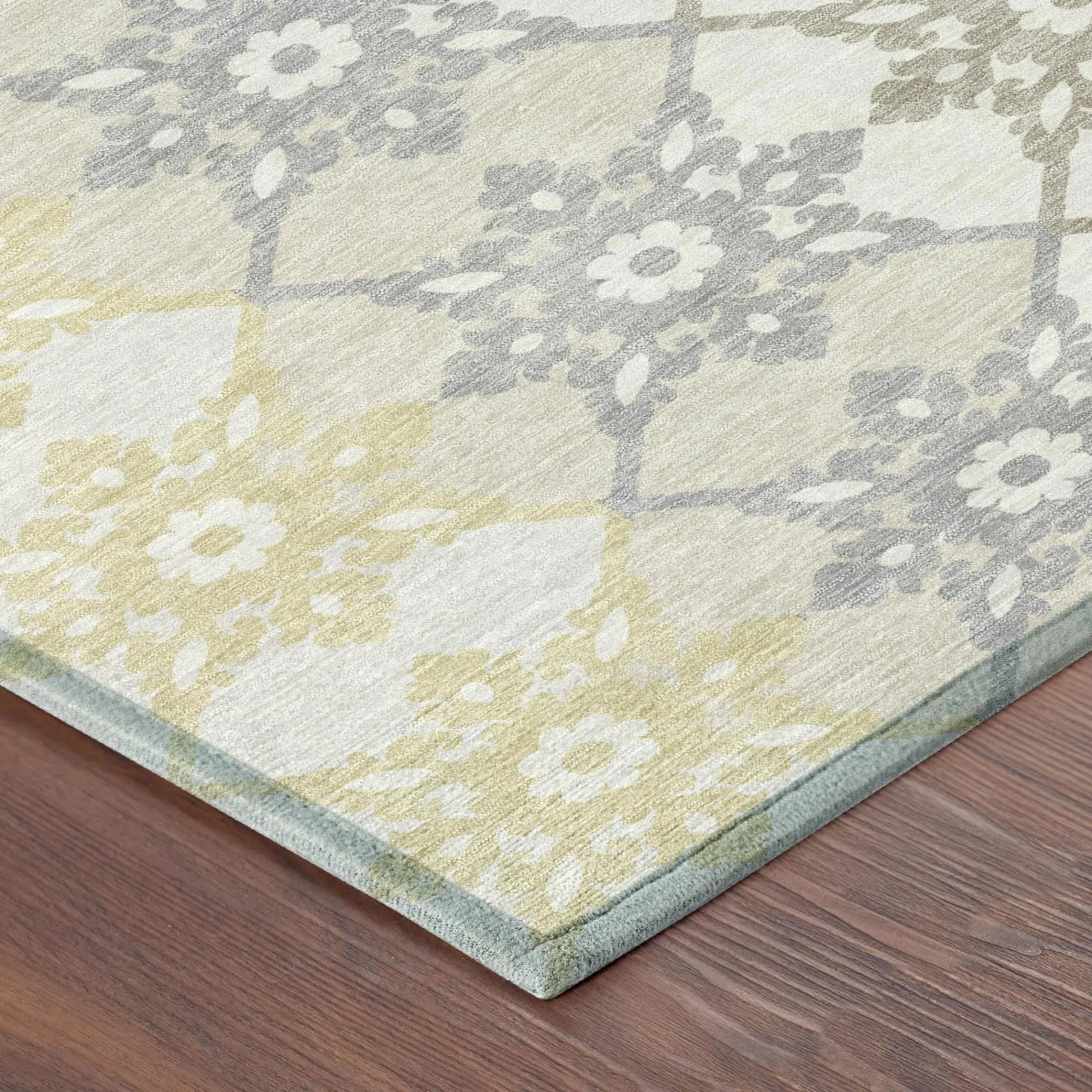 3' X 5' Ivory And Silver Floral Medallion Washable Indoor Outdoor Area Rug Homeroots Outdoor