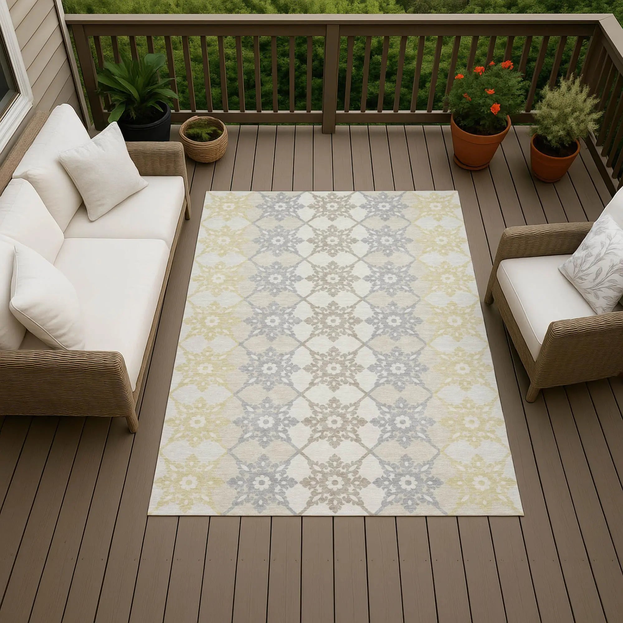 3' X 5' Ivory And Silver Floral Medallion Washable Indoor Outdoor Area Rug Homeroots Outdoor