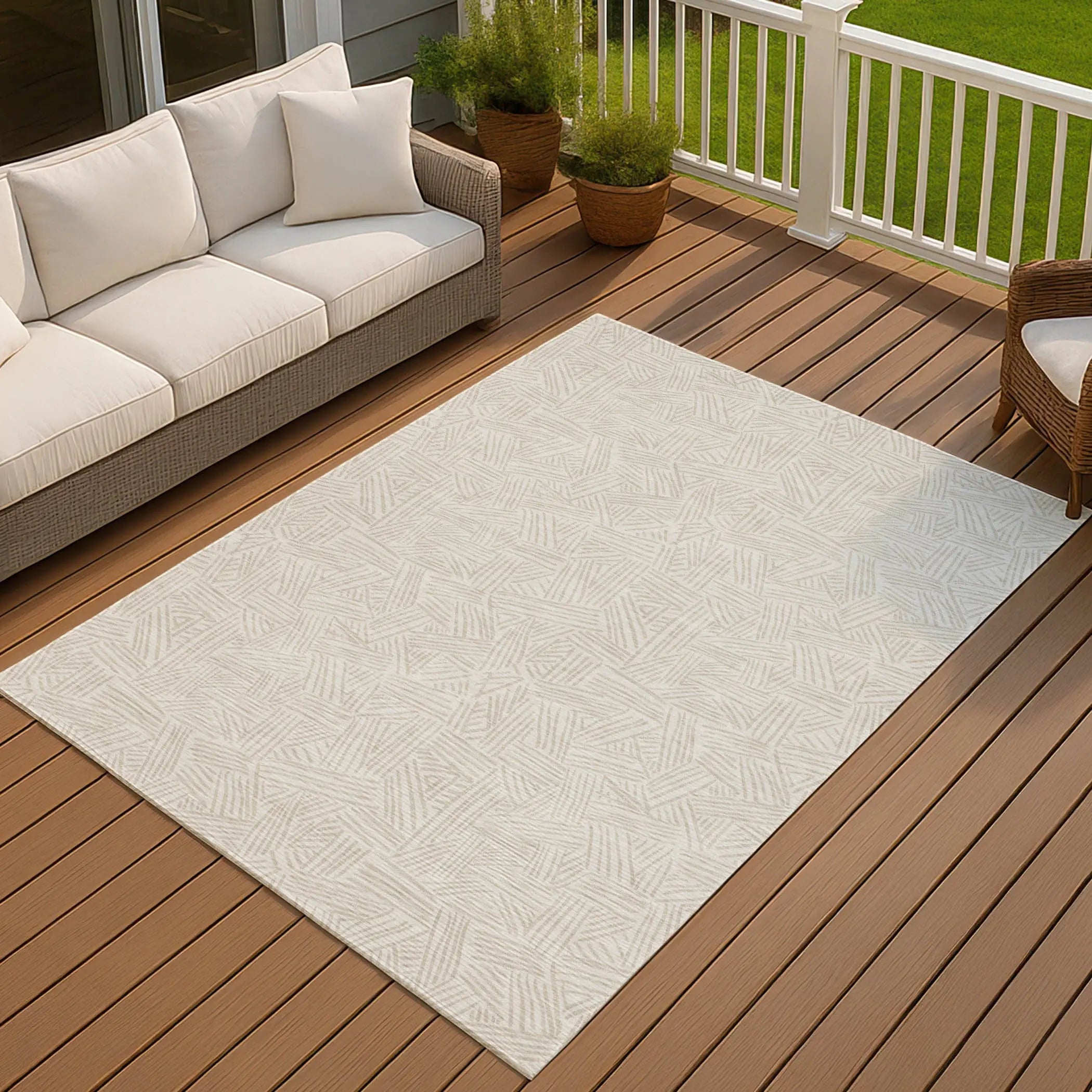 3' X 5' Ivory And Silver Geometric Washable Indoor Outdoor Area Rug Homeroots Outdoor