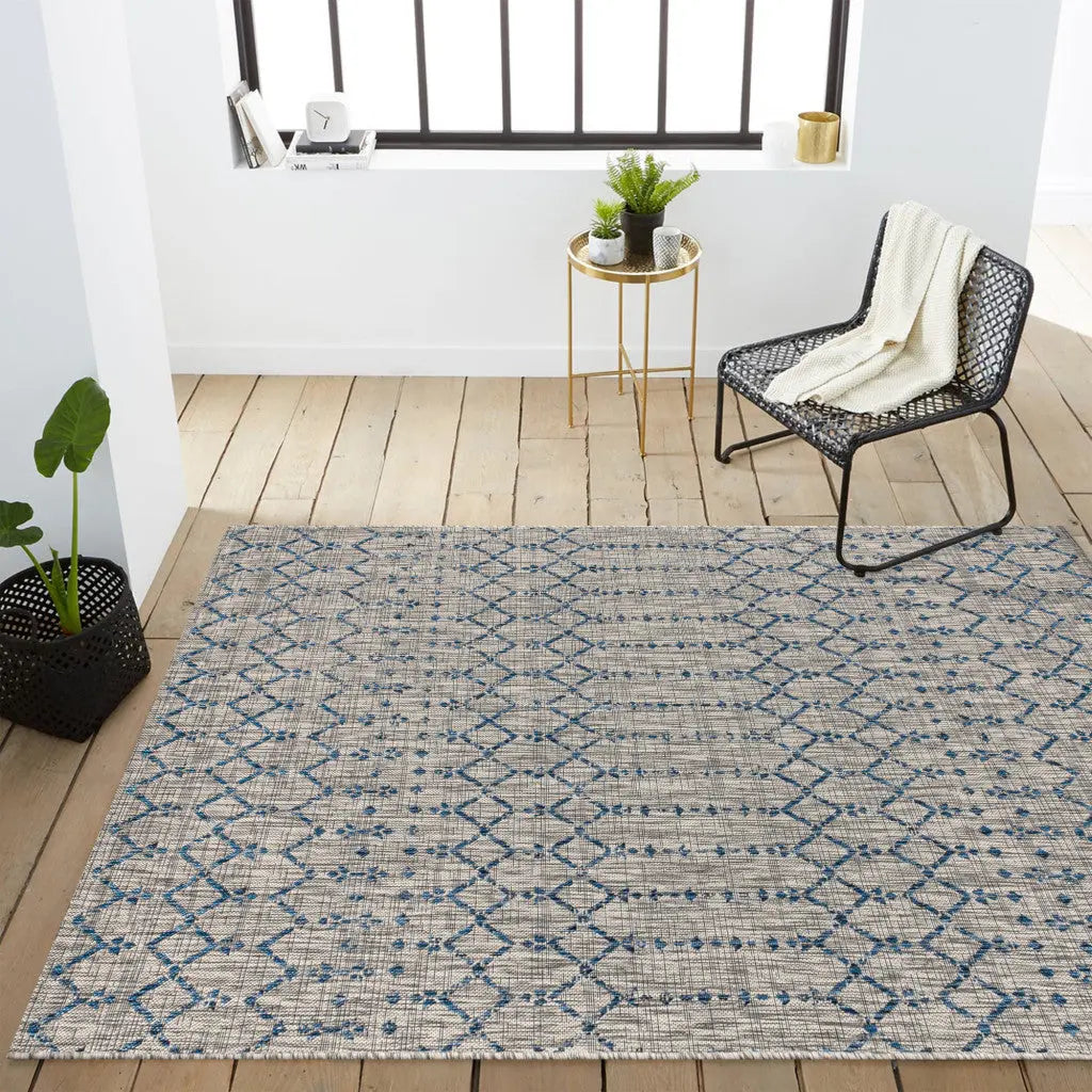 3' X 5' Light Gray And Navy Blue Trellis Indoor Outdoor Area Rug Homeroots Outdoor