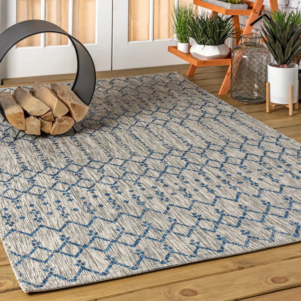 3' X 5' Light Gray And Navy Blue Trellis Indoor Outdoor Area Rug Homeroots Outdoor