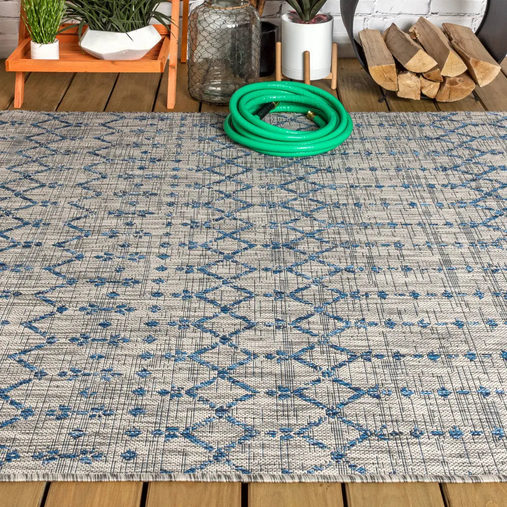 3' X 5' Light Gray And Navy Blue Trellis Indoor Outdoor Area Rug Homeroots Outdoor